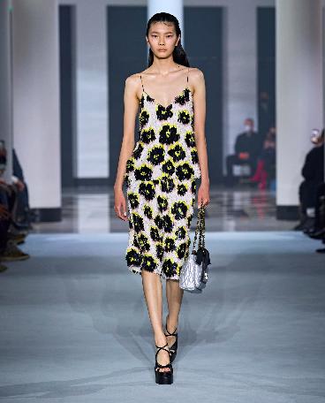 浪凡2017女装,巴黎时装周2023男装浪凡