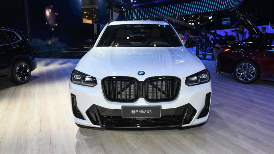 宝马x3现在买属于抄底吗,宝马x3全款提车价目表30万左右