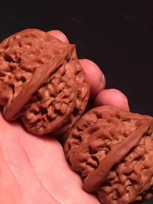 文玩核桃阴皮和反油,文玩核桃阴皮和反油怎么办