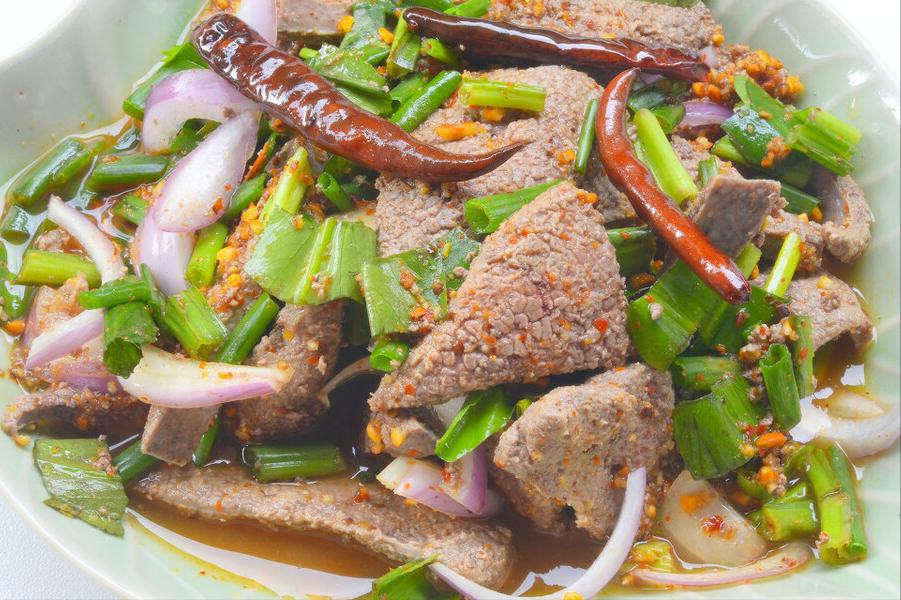 炒猪肝焯水的正确方法,洋葱炒猪肝猪肝要不要焯水