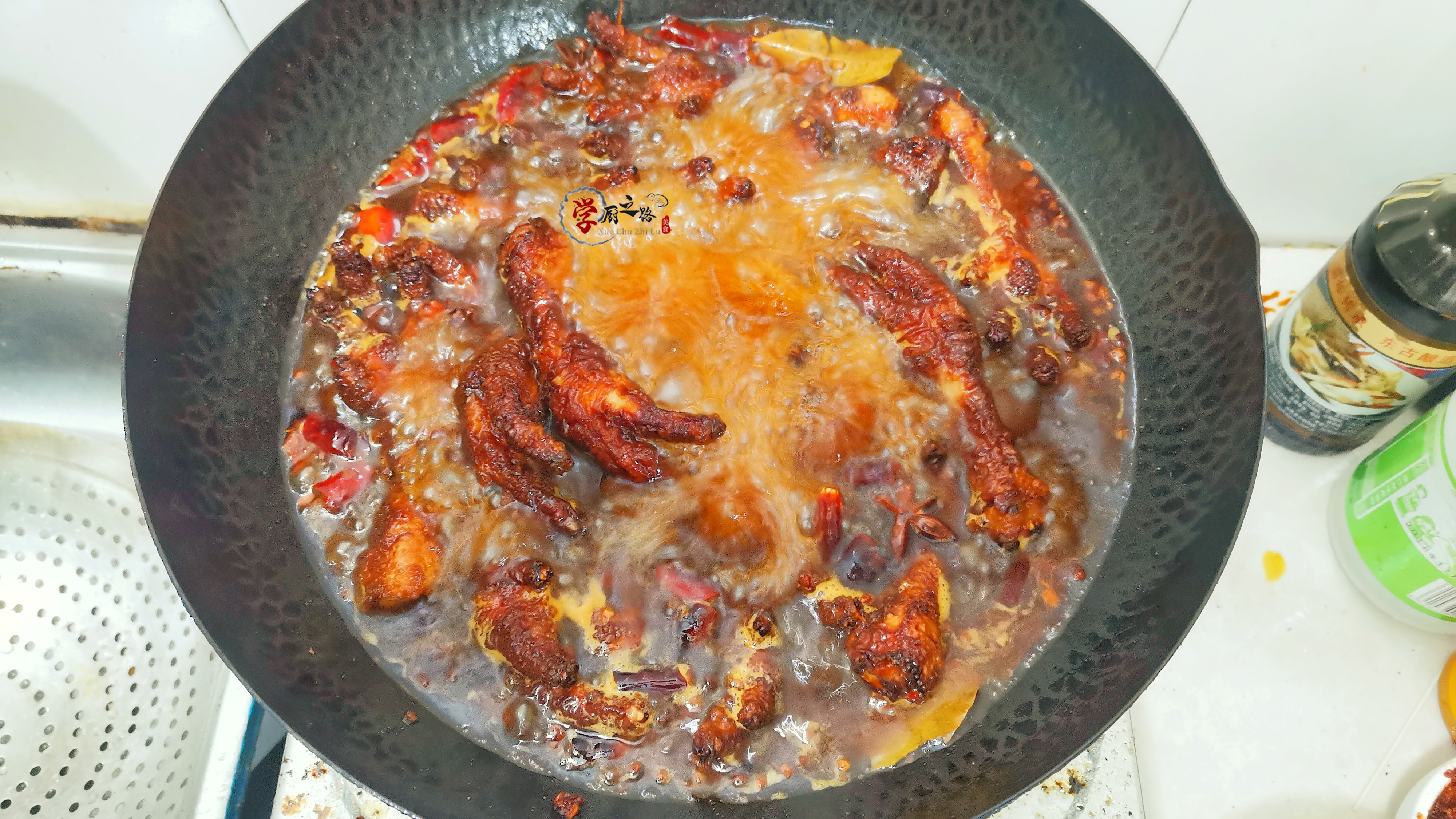 虎皮鸡爪软烂脱骨的技巧,虎皮鸡爪破皮方法