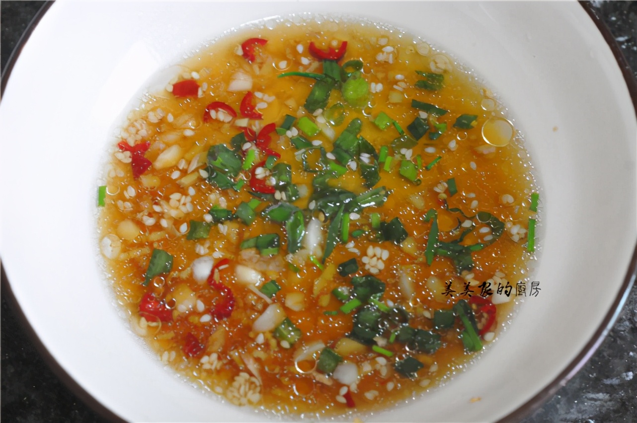 天热吃饺子，不如煮鱼鱼，不用面粉柔软Q弹，儿子一口气吃两碗