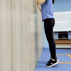 踩花椒治疗足跟痛,艾叶花椒水泡脚能治足跟痛吗