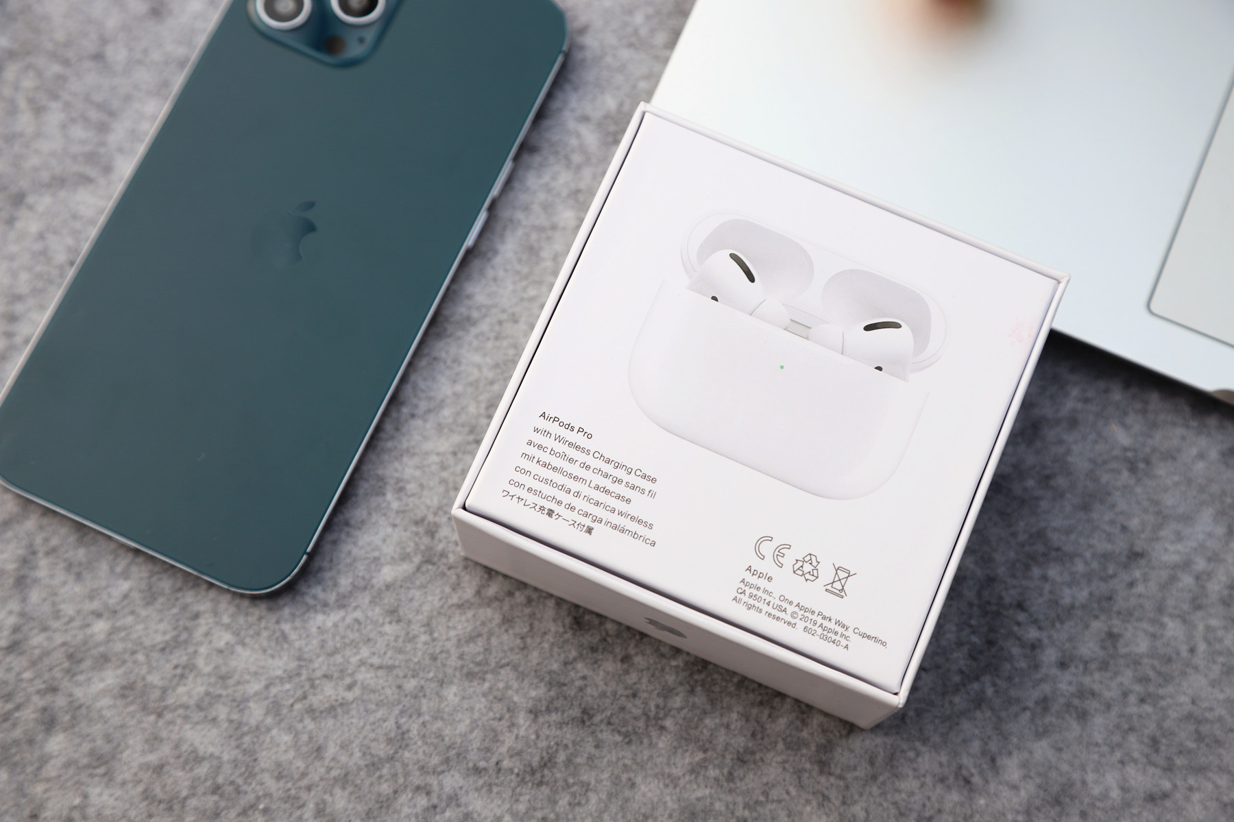 开箱airpodspro2正版,开箱华强北airpods2pro