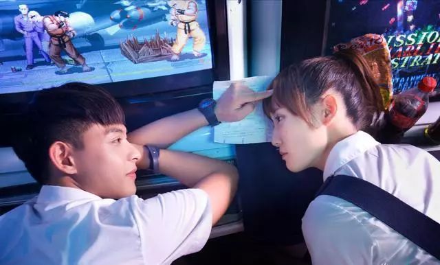 孩子沉迷电视家长应该怎么办,父母孩子沉迷小说怎么办