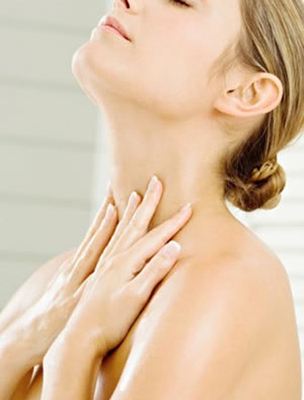 30岁淡化颈纹的最佳方法,一条颈纹老十岁注意保养是王道