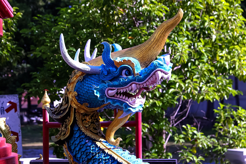 拜了佛许了愿要还吗,拜了四面佛没变化