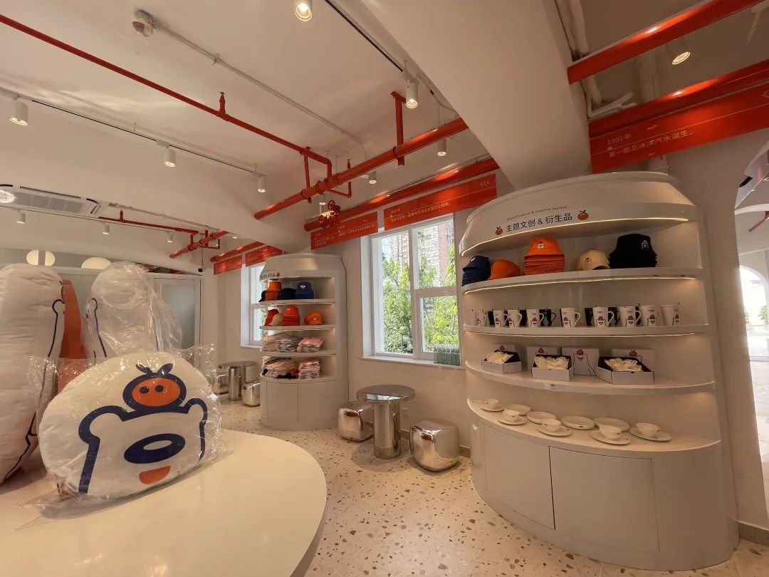 30一杯的北冰洋味儿茶饮来了！奶茶是老字号翻身的“万能灵药”吗？