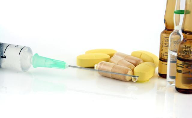 在痛风发作时用什么方法比较好,痛风急性发作期吃什么中药好