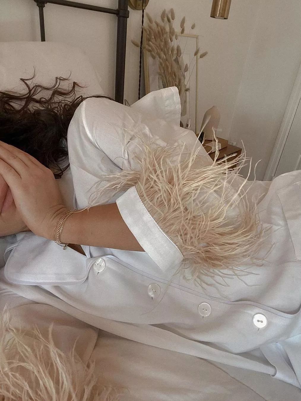 即使不出门也要穿出睡衣的别致,穿睡衣成了一种时尚