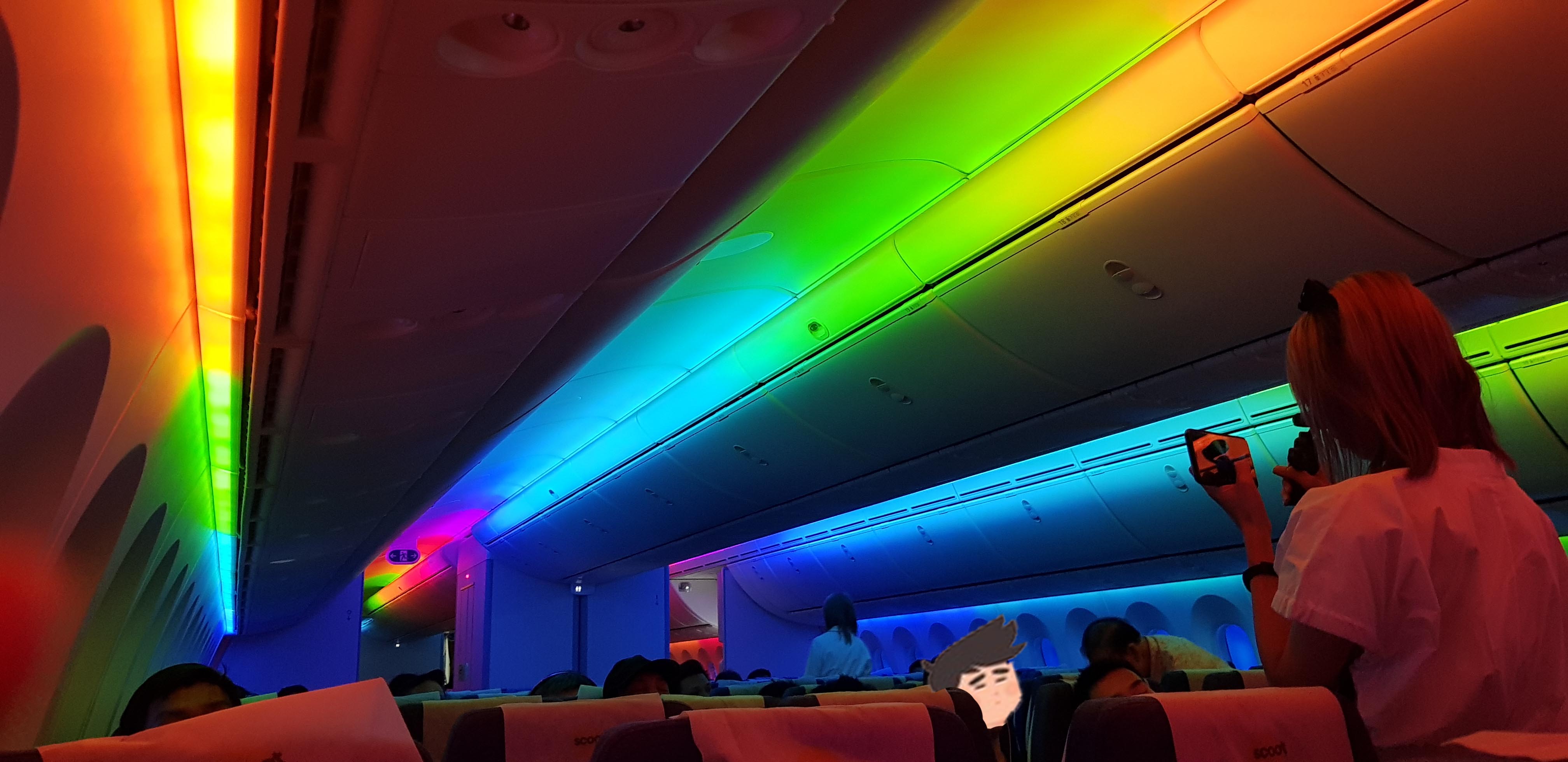 飞机去新加坡旅行 (新加坡旅游攻略航班)