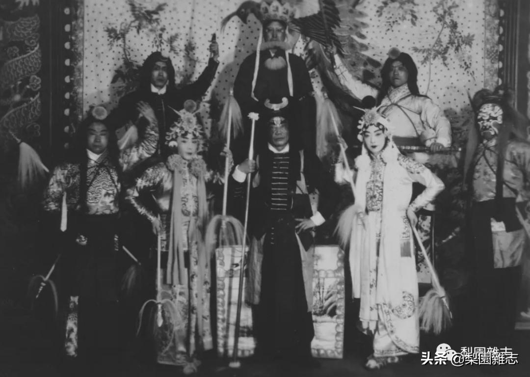 关于锣鼓的笔战：梅兰芳答萧伯纳“昆曲不用锣鼓者”到底对不对？