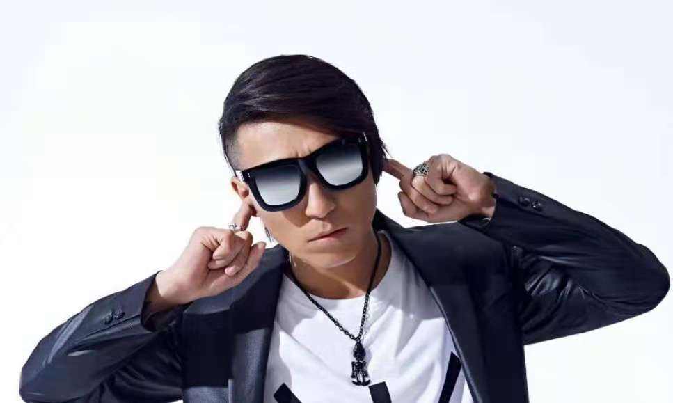 陈羽凡吸毒被抓，胡海泉的微博回应却“亮了”！