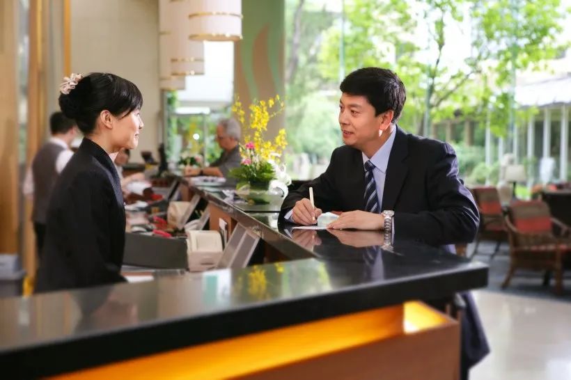 酒店前台接待的诀窍,酒店前台接待教程视频
