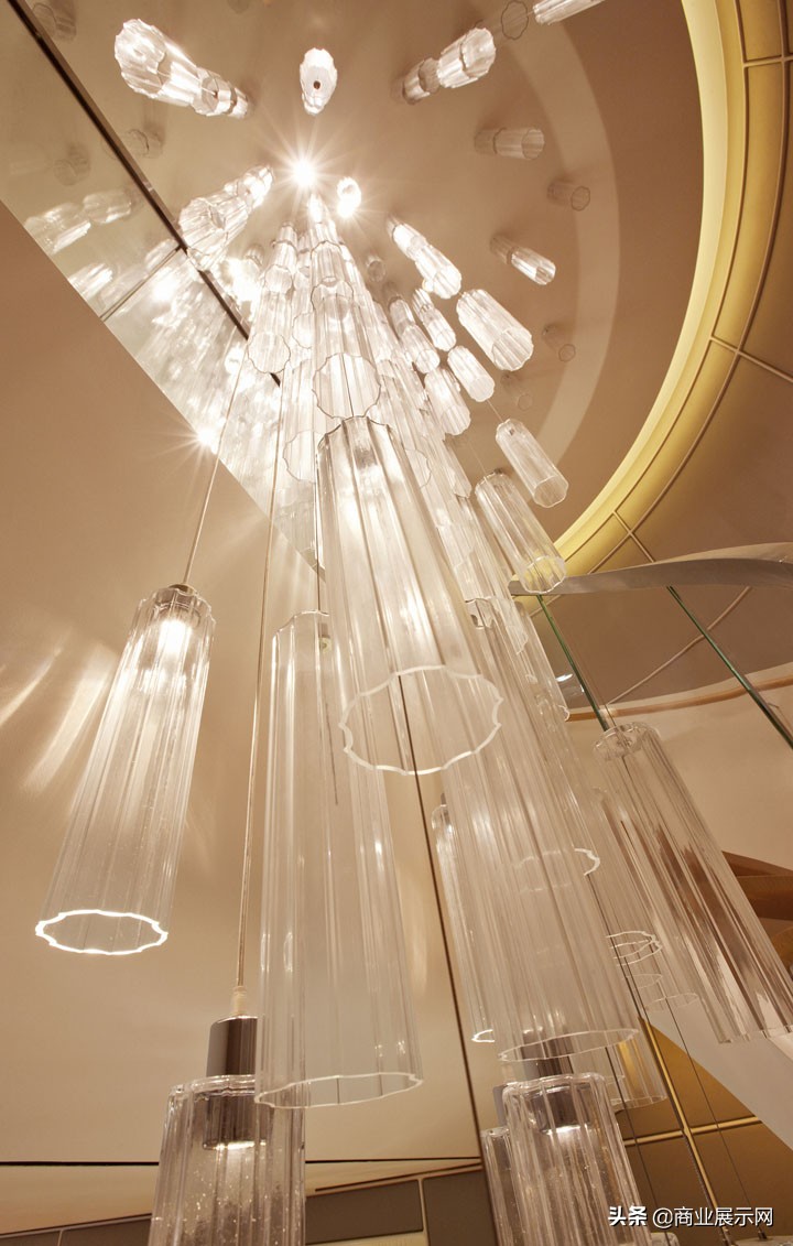 香港中环遮打道太子大厦：梵克雅宝（VanCleefArpels）旗舰店