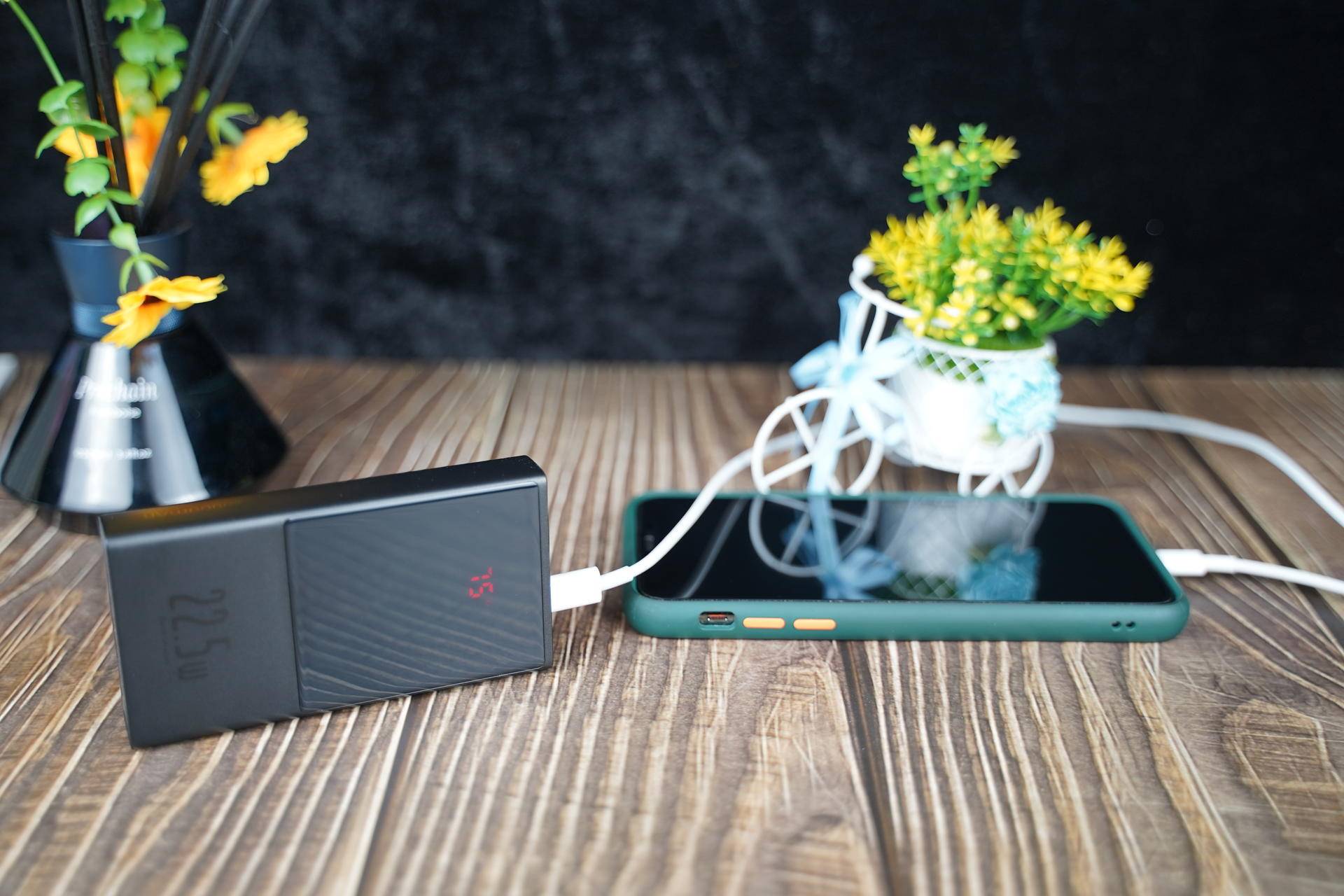 倍思22.5充电宝20000毫安拆解,倍思大容量快充充电宝