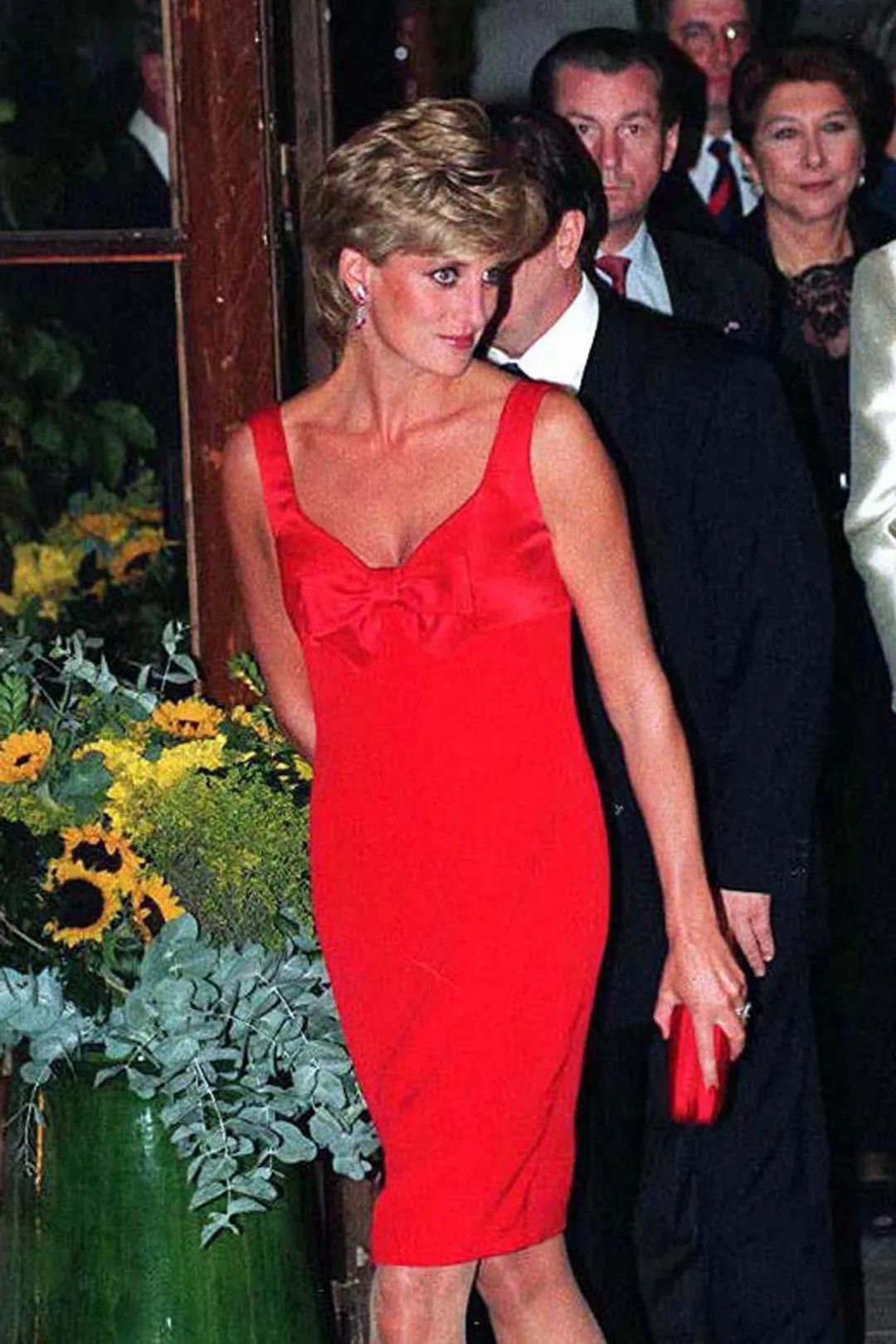 戴妃经典款戒指,戴妃蓝宝石珠宝