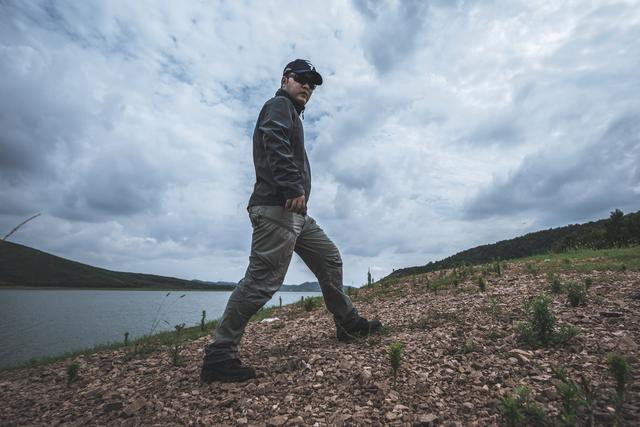 户外达人日常通勤穿的战术靴——体验BATESGX-4（E2266）战术靴