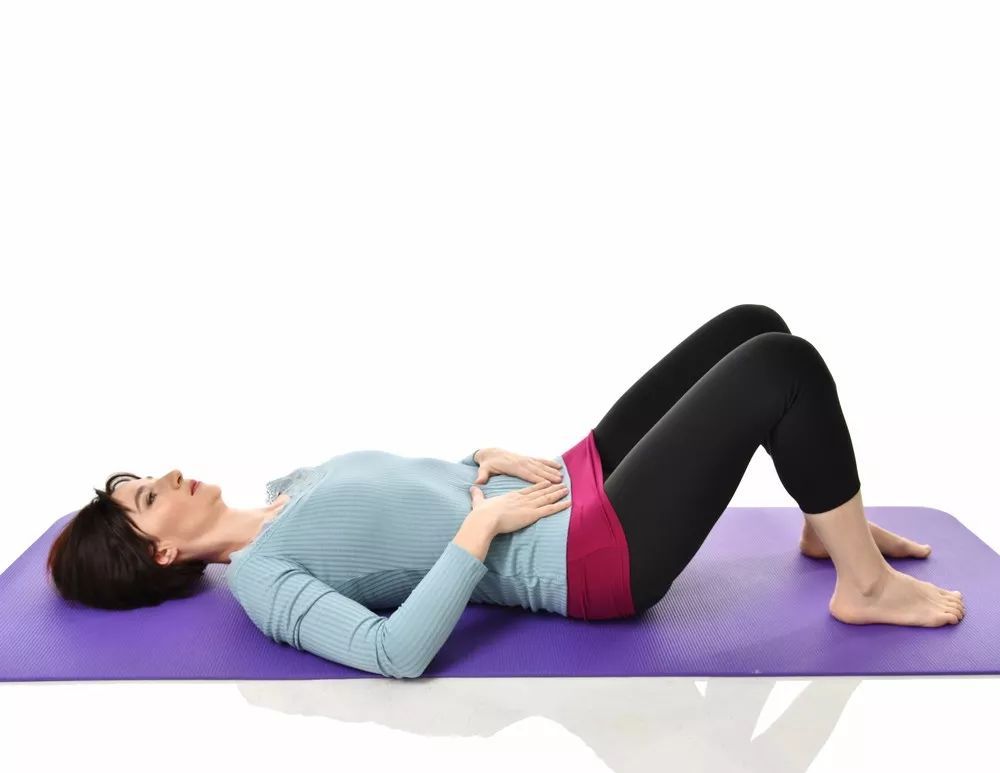 女性漏尿是啥原因引起的怎么治疗,女性漏尿可能是什么原因导致的