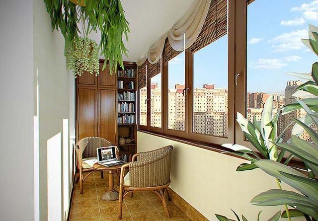 阳台上怎样做门窗才好看实用,阳台窗户太小怎么设计门窗