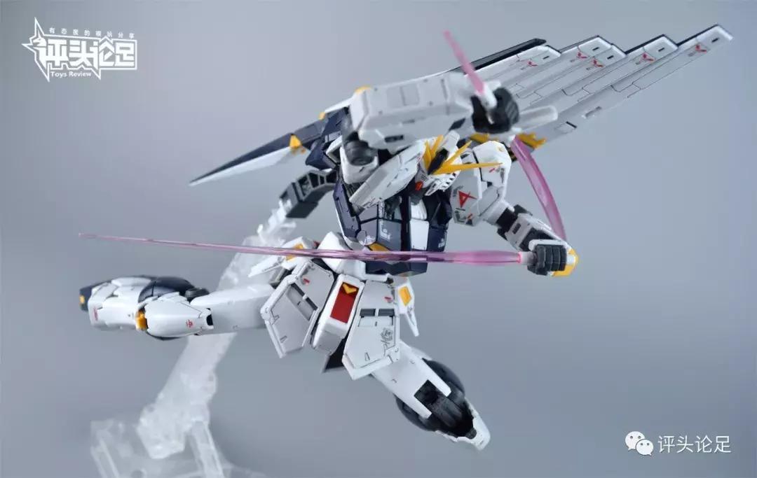 万代rg独角兽高达爆甲拼装教程,rg强袭高达空中战形态拼装过程