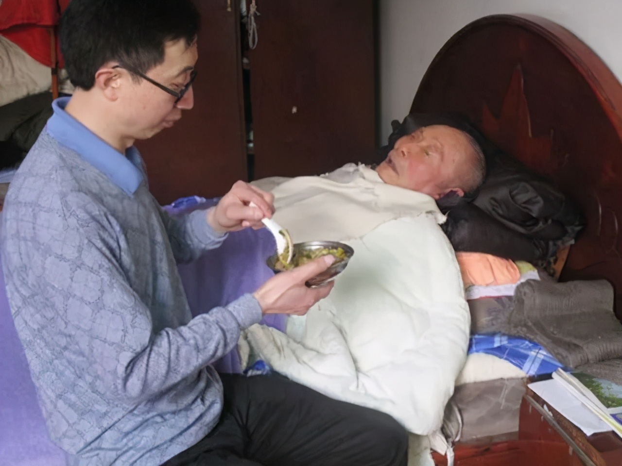 妈妈带女儿走出了抑郁症,带妈妈走出抑郁