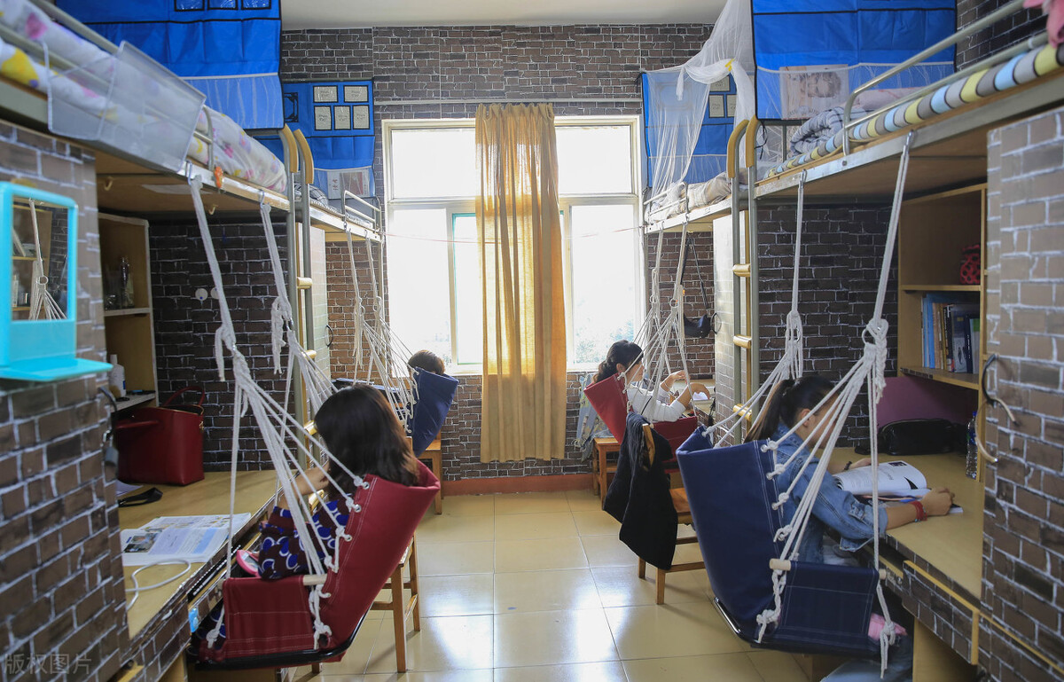 大学宿舍违禁品怎么藏,大学宿舍违禁必备物品清单