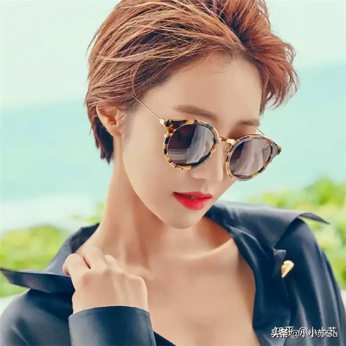 显脸小墨镜韩版个性网红款超大框,新款时尚百搭显瘦墨镜高级显脸小