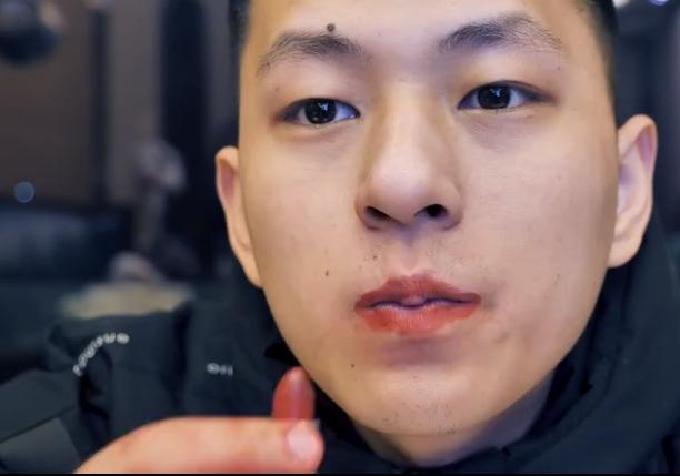 女神节将至,小伙把女友全部口红融化成一支,那些直男送的沙雕