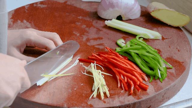 凉拌酸辣土豆丝的家常做法,凉拌酸辣土豆丝用香醋还是陈醋