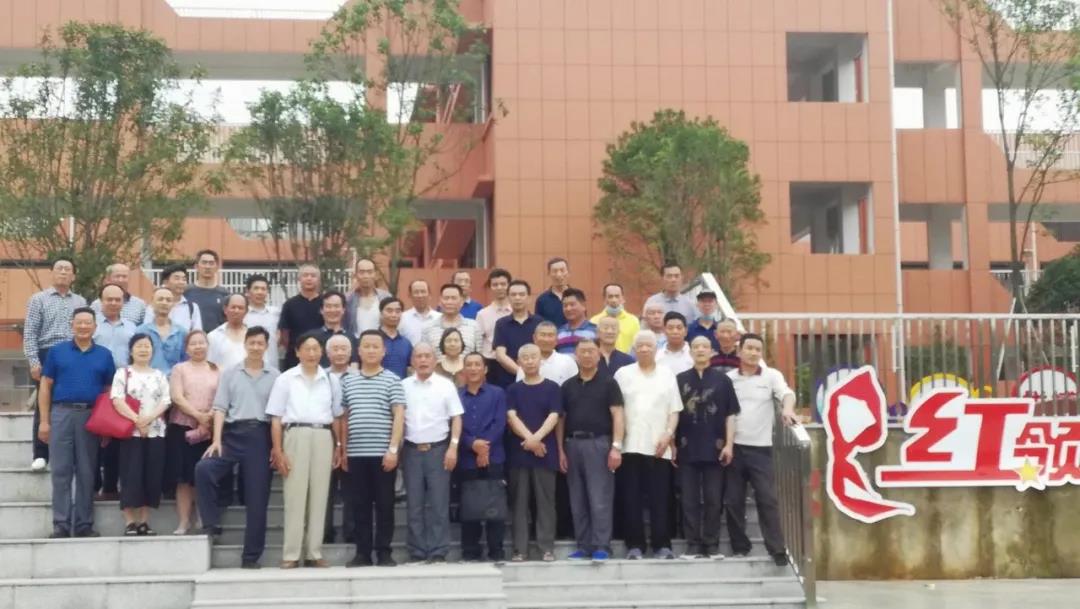 岳阳县曲赋协会在本县城南小学开展采风活动