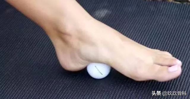 脚踝扭伤一个月后康复训练法,脚踝扭伤是否需要康复训练