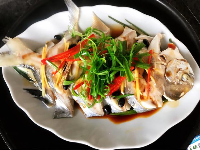 清蒸鱼需要提前用盐料酒腌制吗,清蒸鱼腌鱼的时候要不要放盐