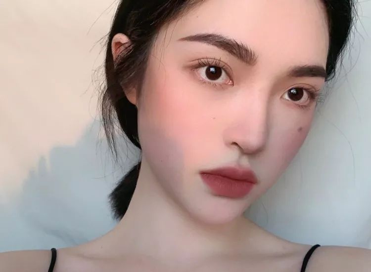 让麻辣鸡”从良”比裸妆更高阶，Jouer就搞定，还打什么水光针