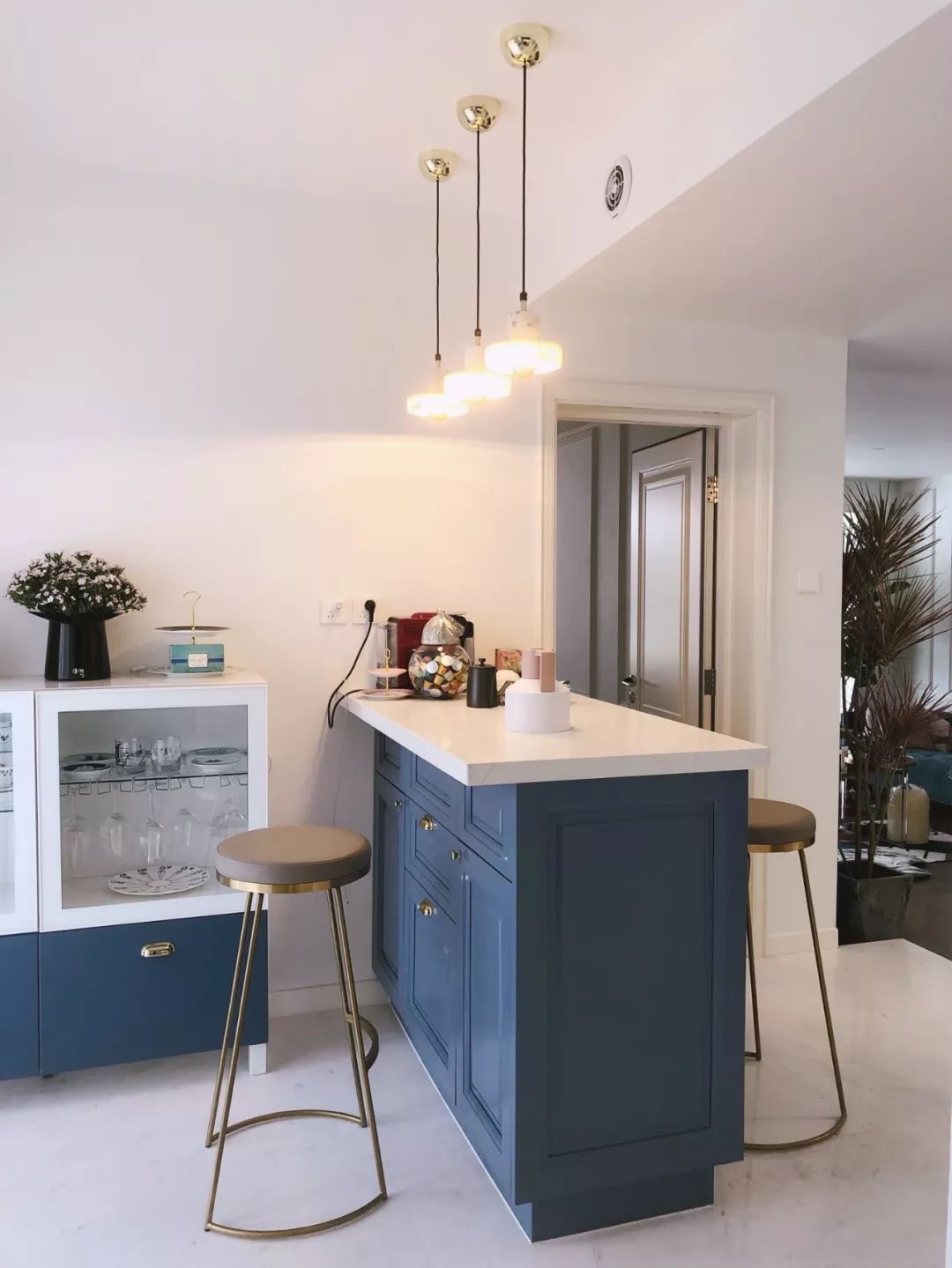 还买乌云壁纸呐?!他家藏着海外小众壁纸大全