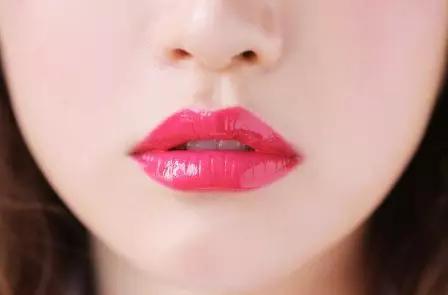 为什么化妆的时候手老是抖,手抖怎么化好妆