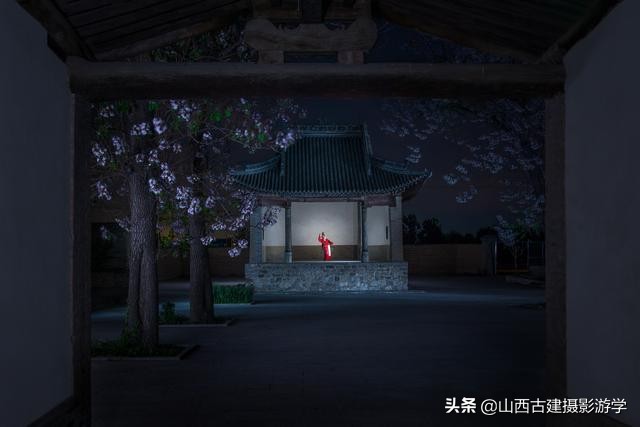 尼康单反取景器怎么确定对焦成功,尼康d300s单反对焦如何设置