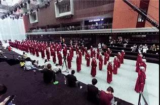 对话胡社光丝路·母亲大秀导演郭爽：为母亲留住芳华是我的初衷