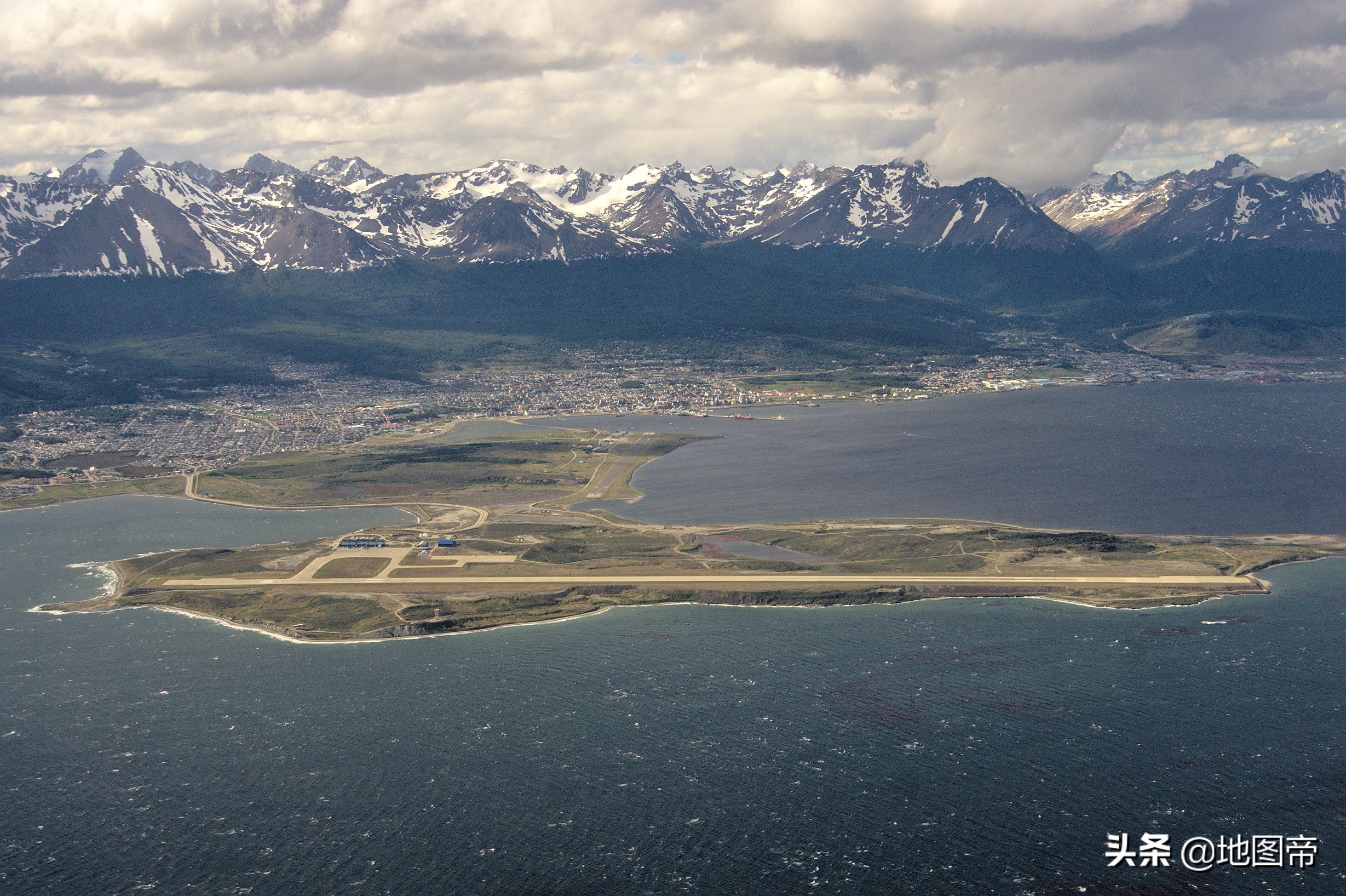地球上最北、南、东、西的城市分别在哪里?