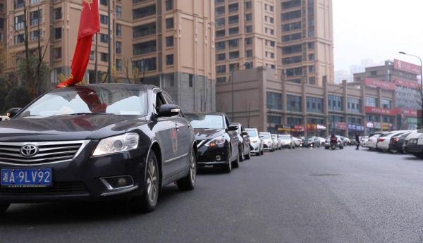 开滴滴到底挣不挣钱,开滴滴车赚钱吗