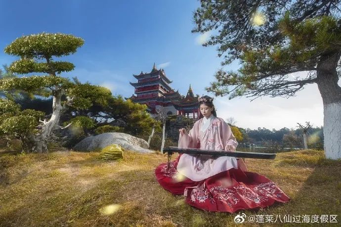 在蓬莱三仙山风景区美妙的取景,古风小姐姐如此惊艳堪称大片