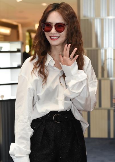 戚薇超好看的发型,戚薇同款超飒发型