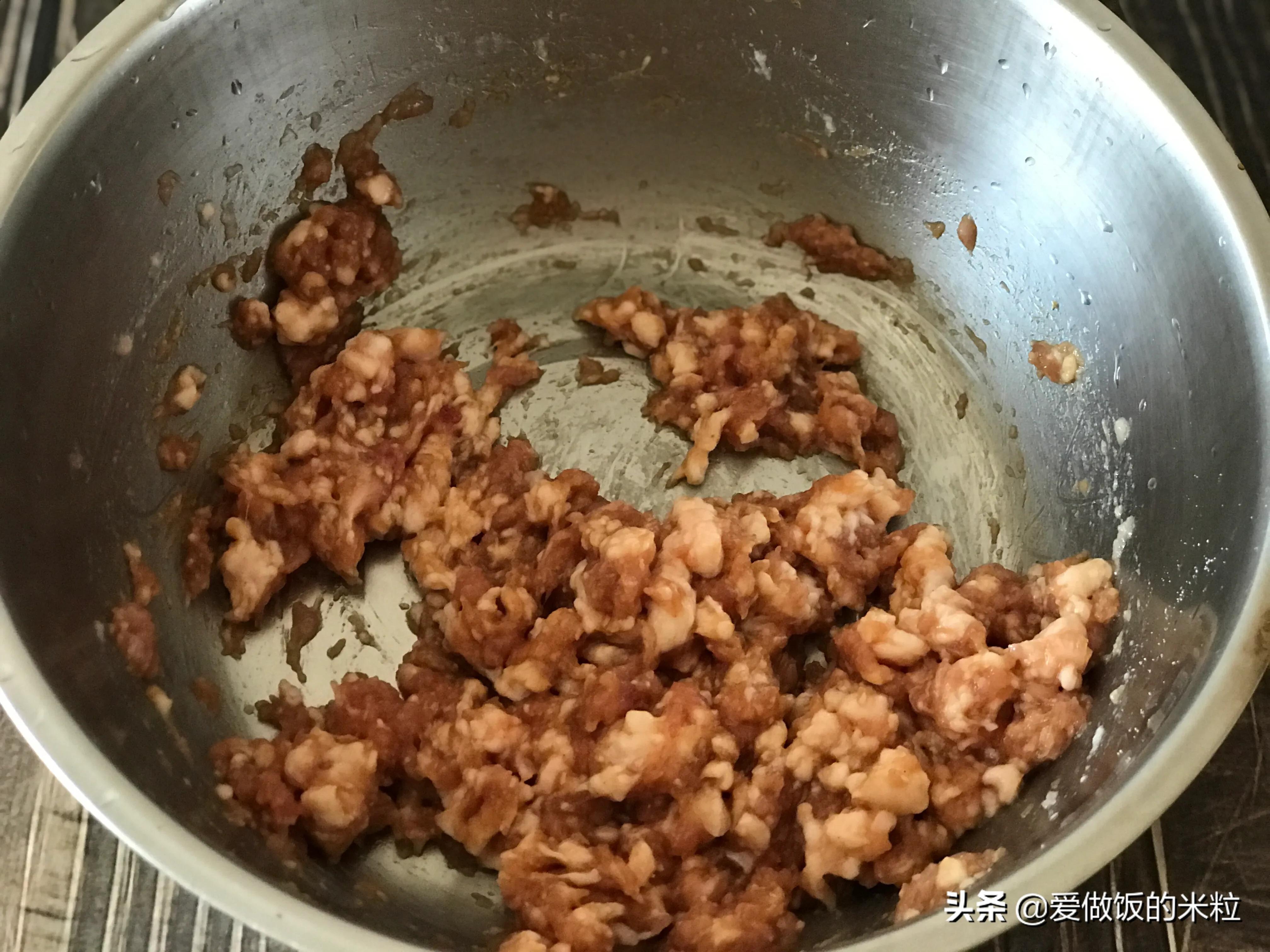 薄皮蒸饺的做法和发面全过程,薄皮流汁发面蒸饺