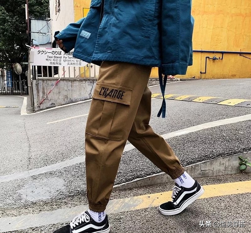矮个子直筒工装裤男生穿搭,男生工装裤怎么穿不显腿短