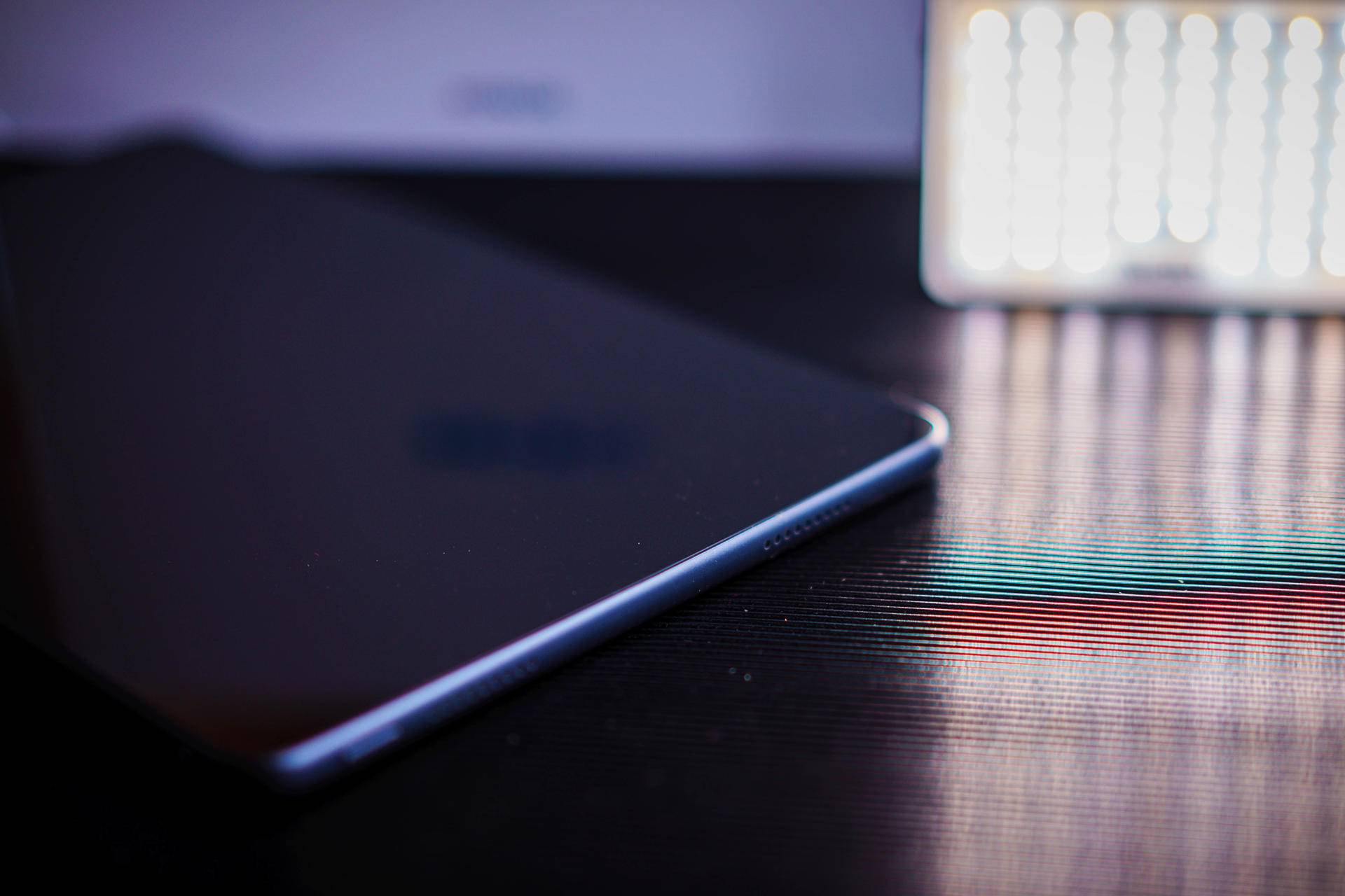 一笔2K四扬声6WIFI八核十寸屏