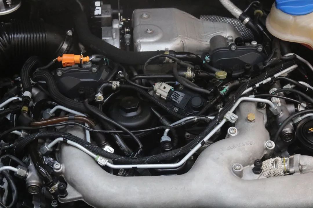 怪兽搞老车：翻新一辆残破生锈的柴油版奥迪A6，翻新后变新车