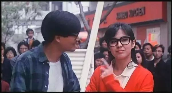 冬天就想窝在被子里看甜甜的剧，盘点充满少女心的香港老电影