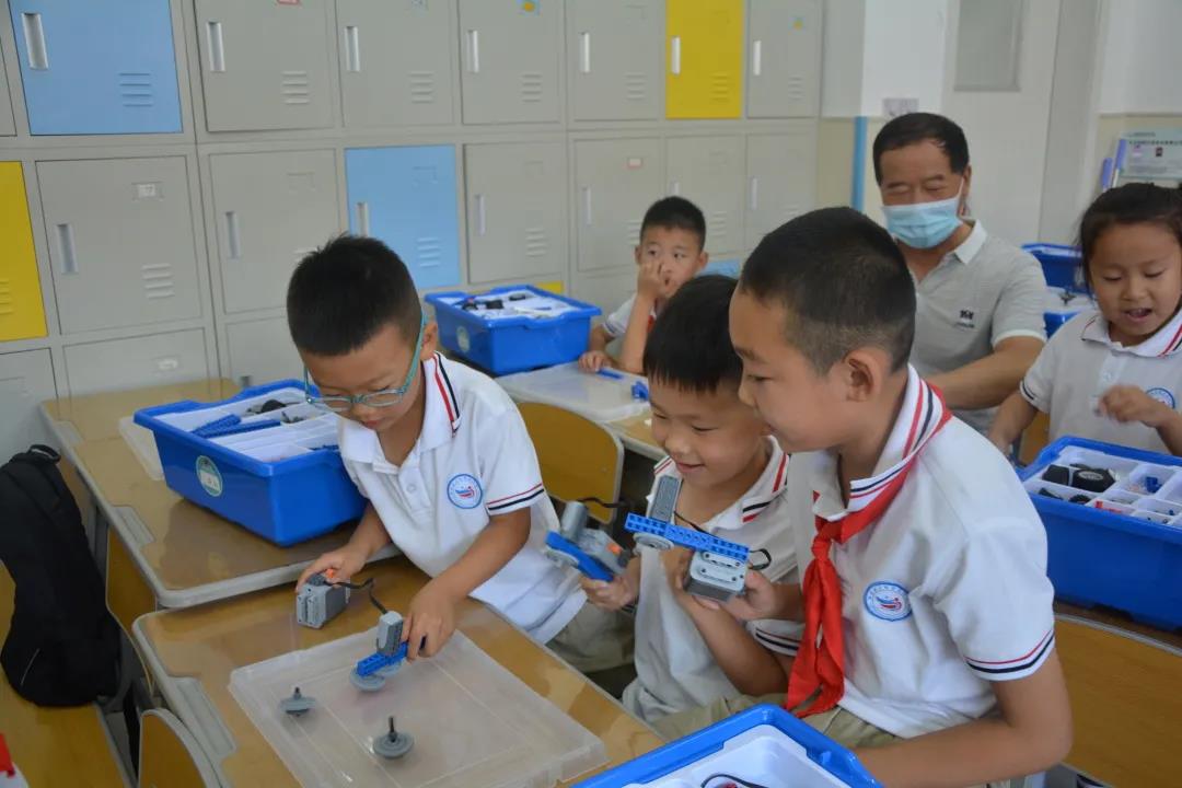 瑗垮畨楂樻柊绗簲灏忓绀惧洟娲诲姩,瑗垮畨灏忓绀惧洟娲诲姩