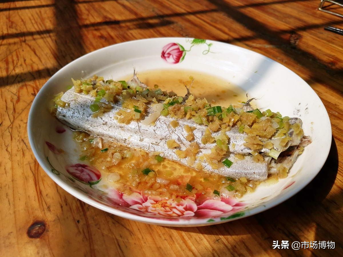 糖醋蒸带鱼的家常做法,葱姜蒸带鱼