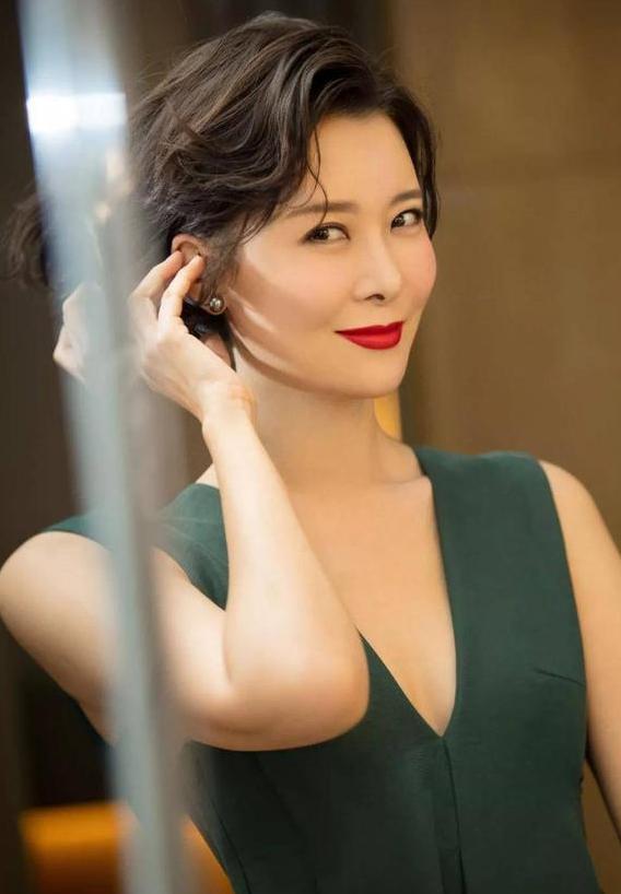 柯蓝真正的身份,柯蓝揭秘真相